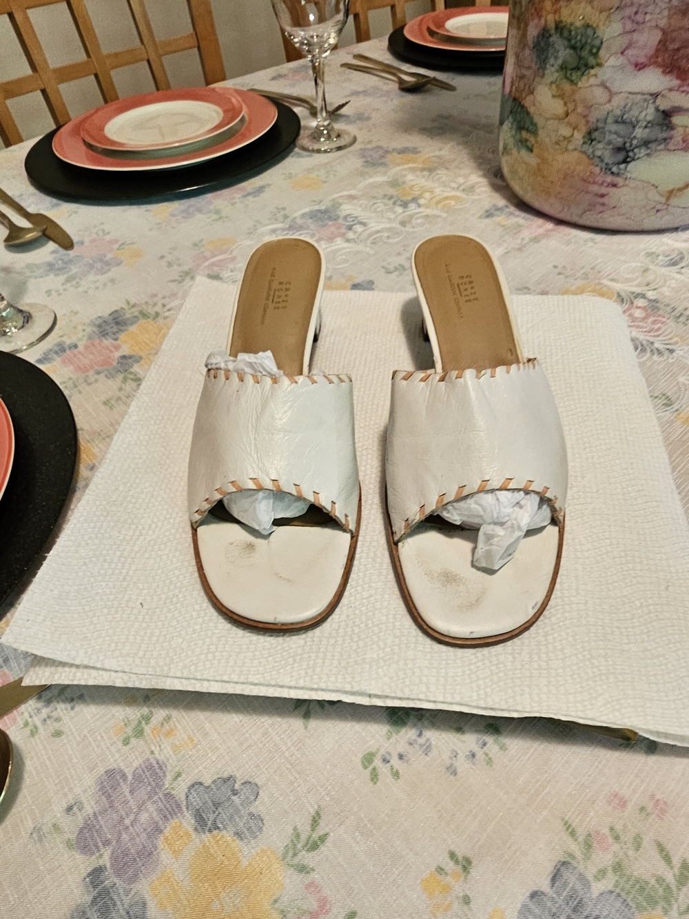White Leather Slide Sandals with Contrast Stitching